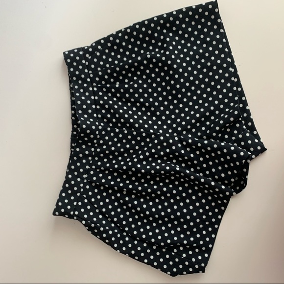 Polka Dot Flowy Shorts - Picture 3 of 4